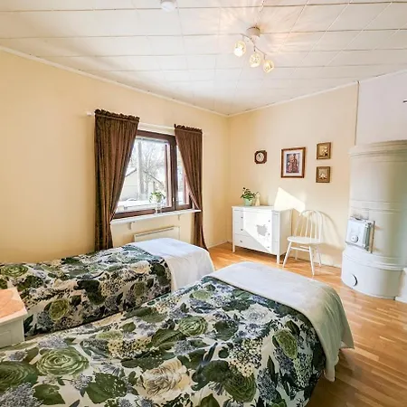 A Little * 拉赫蒂